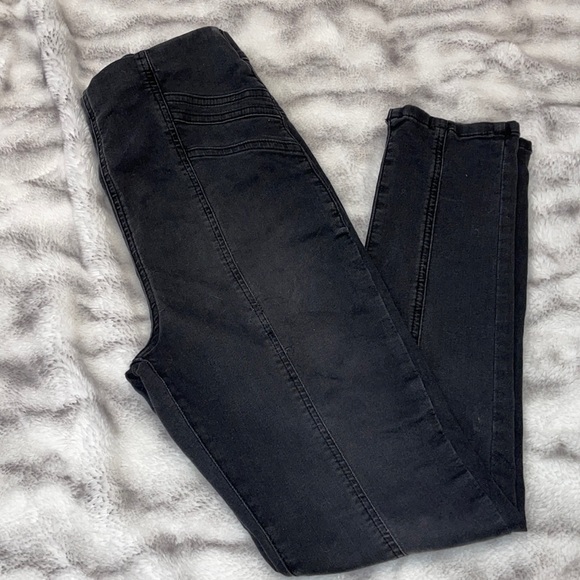 Feel Alright Pull on Denim - Picture 2 of 6